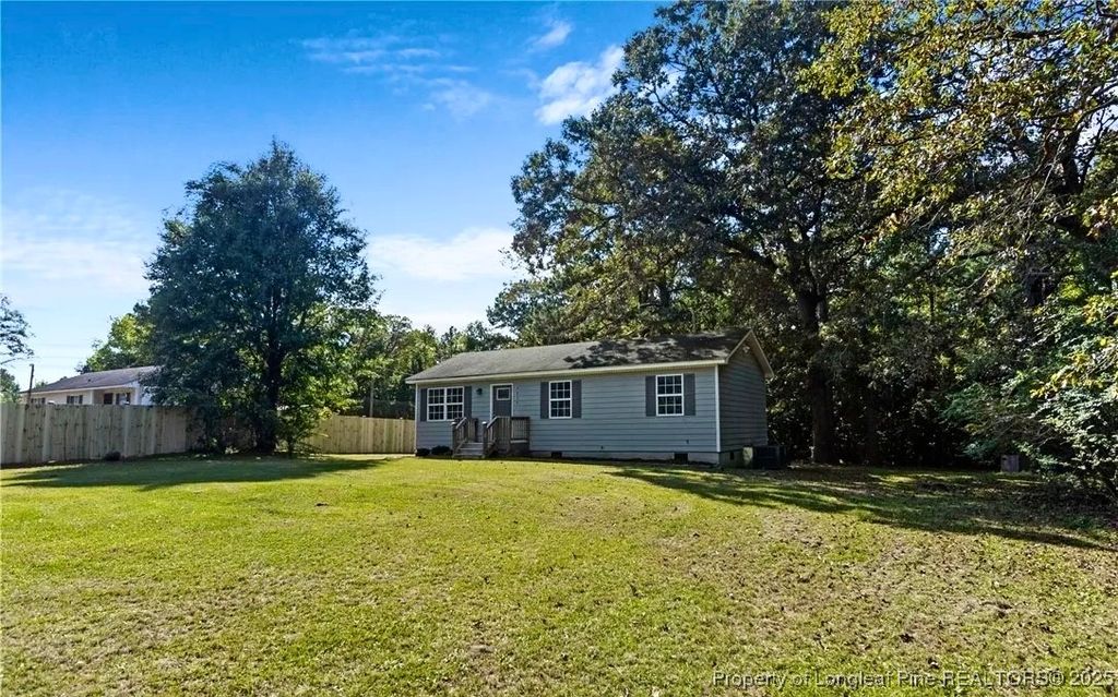 Photo of 4824 Grays Creek Church Road, Hope Mills, NC 28348 (MLS # 749162)
