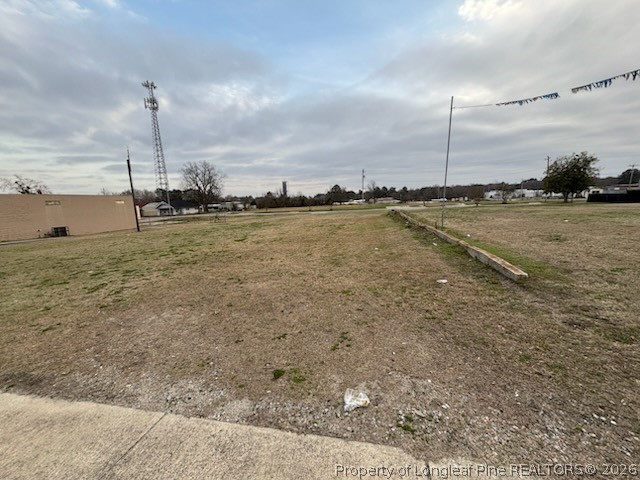 Photo 1 of 7 — 305 E FIRST Street E, Lumberton, NC 28358