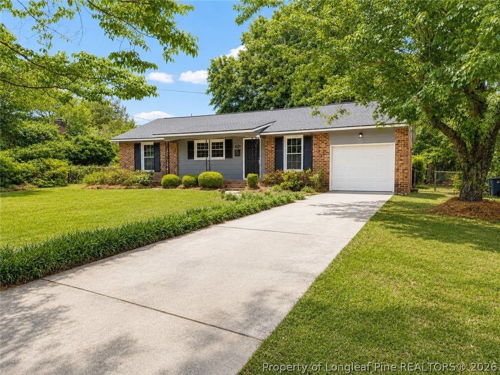 Photo of 5056 Hampshire Drive, Fayetteville, NC 28311 (MLS # 762830)