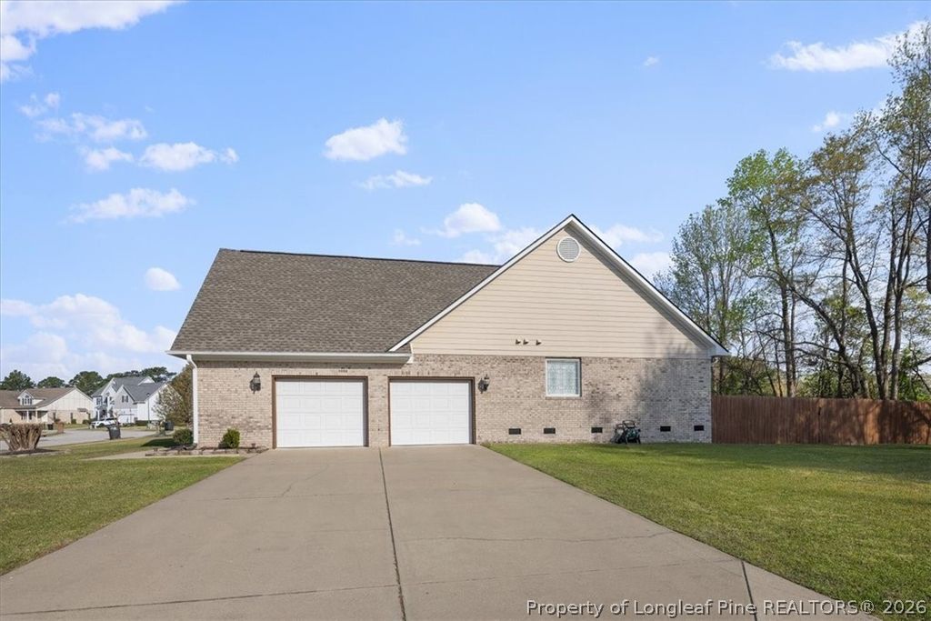 Photo of 5704 Gentleman Drive, Hope Mills, NC 28348 (MLS # 759421)