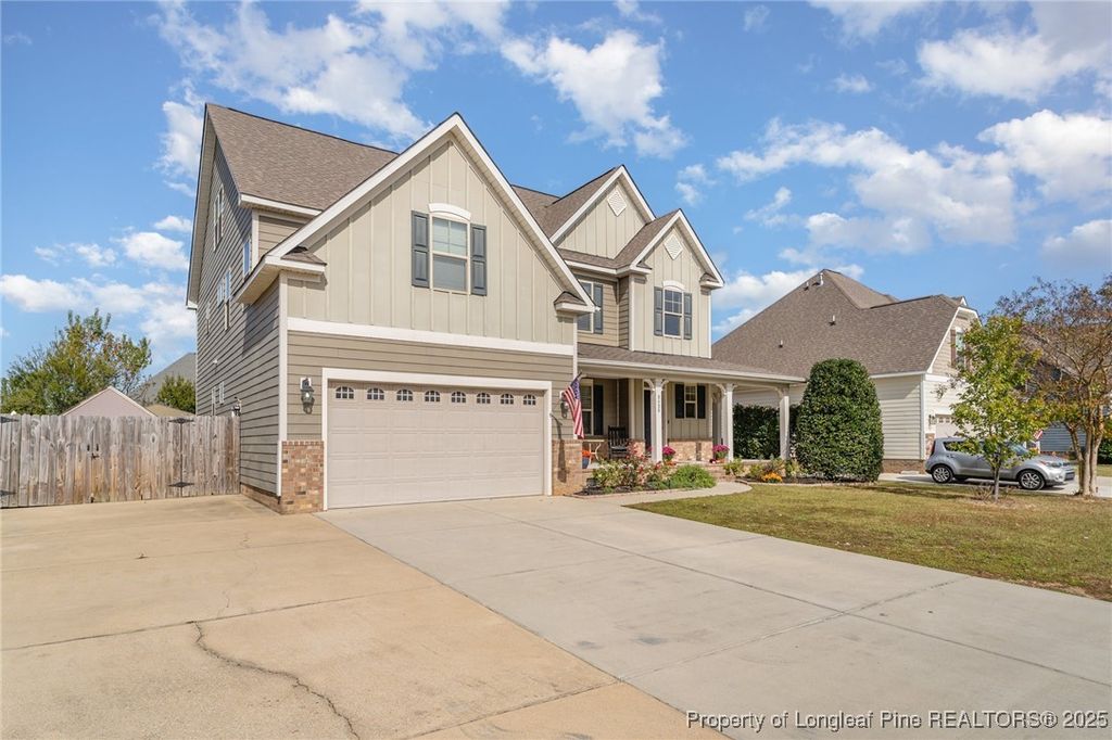 Photo of 3029 Eaglecrest Lane, Fayetteville, NC 28306 (MLS # 752456)