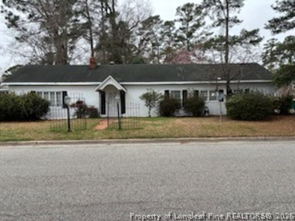 Photo of 2103 MCMILLAN Avenue, Lumberton, NC 28358 (MLS # 758587)