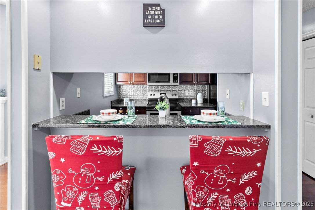 216 Waterdown Drive 12