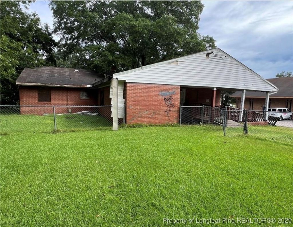 Photo of 1009 Lodge Street, Wilson, NC 27893 (MLS # 754047)