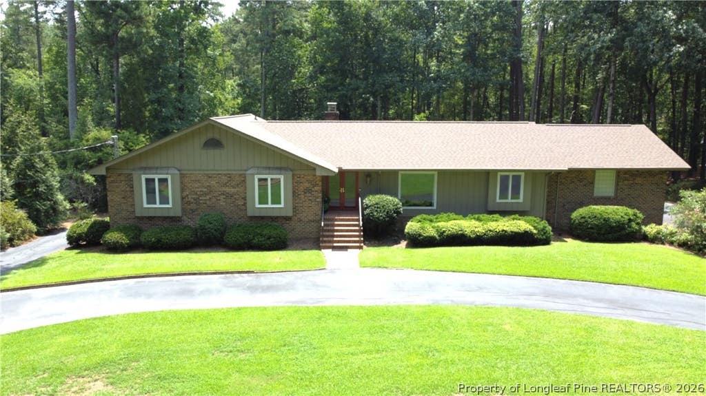 Photo of 607 Pineknoll Drive, Sanford, NC 27330 (MLS # 767383)