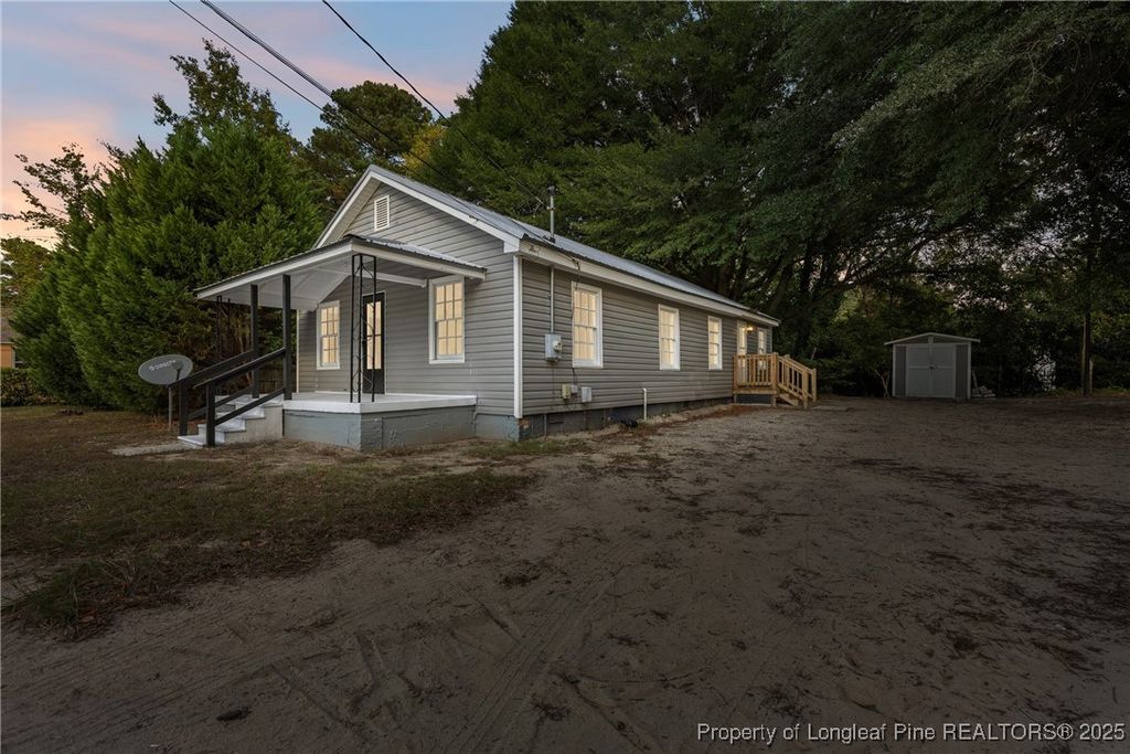 Photo of 1601 Camden Road, Fayetteville, NC 28306 (MLS # 751606)