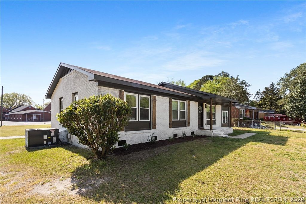 Photo of 501 Mann Street, Fayetteville, NC 28301 (MLS # 760179)