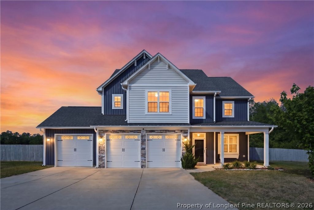 Photo of 1457 Creekwood (Lot 17) Road, Hope Mills, NC 28348 (MLS # 761449)