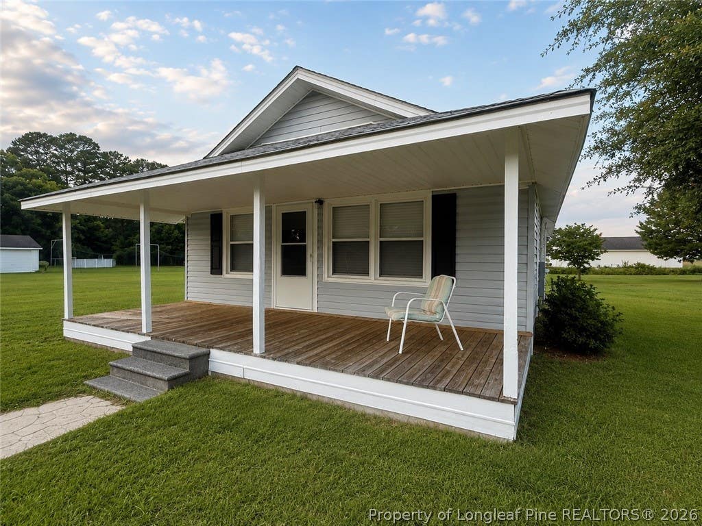 Photo of 409 Franklin Avenue, Lumberton, NC 28358 (MLS # 766922)