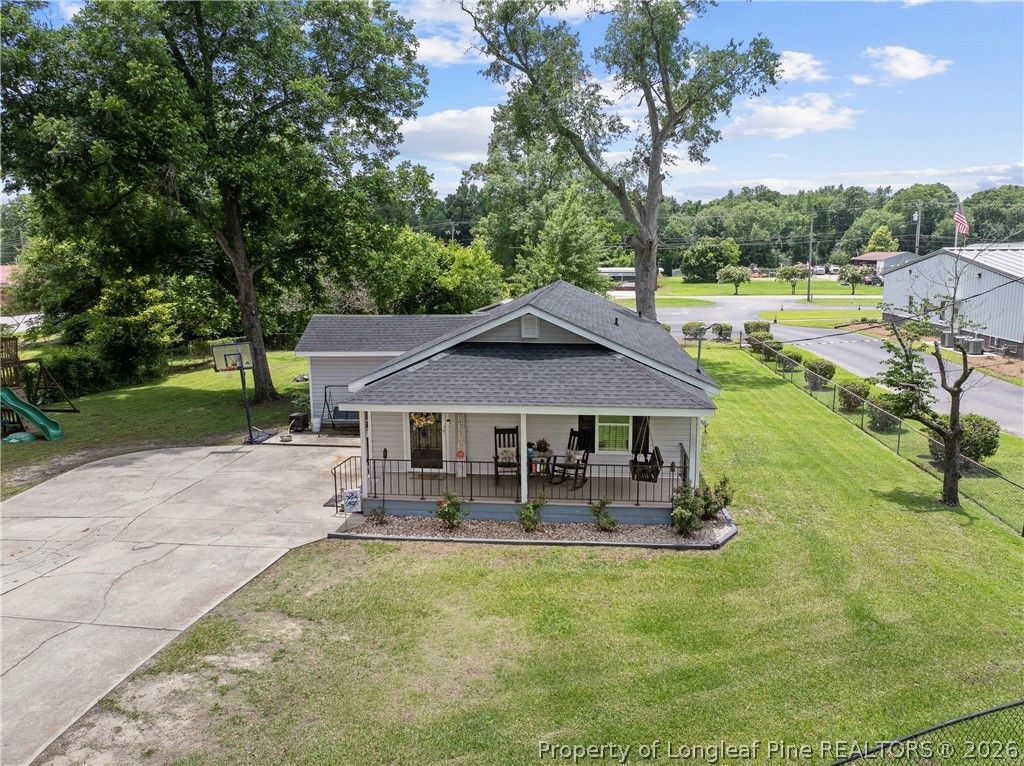 Photo of 400 Anne Street, Bladenboro, NC 28320 (MLS # 763436)