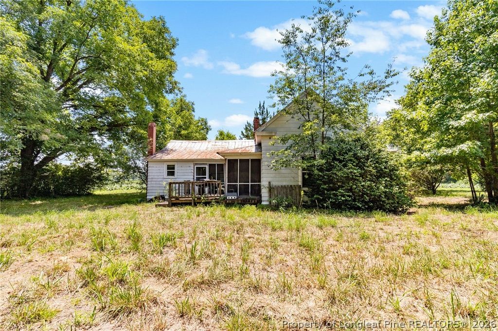 Photo of 229 Fawn Lane, Sanford, NC 27330 (MLS # 766280)