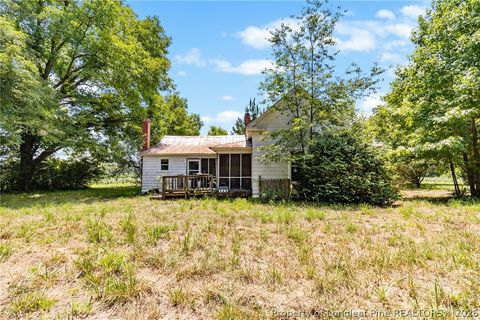 Photo of 229 Fawn Lane, Sanford, NC 27330 (MLS # 766280)