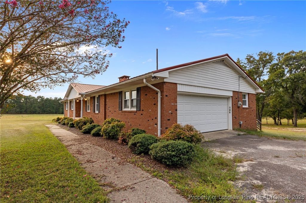 Photo of 241 Hight Road, Aberdeen, NC 28315 (MLS # 751293)