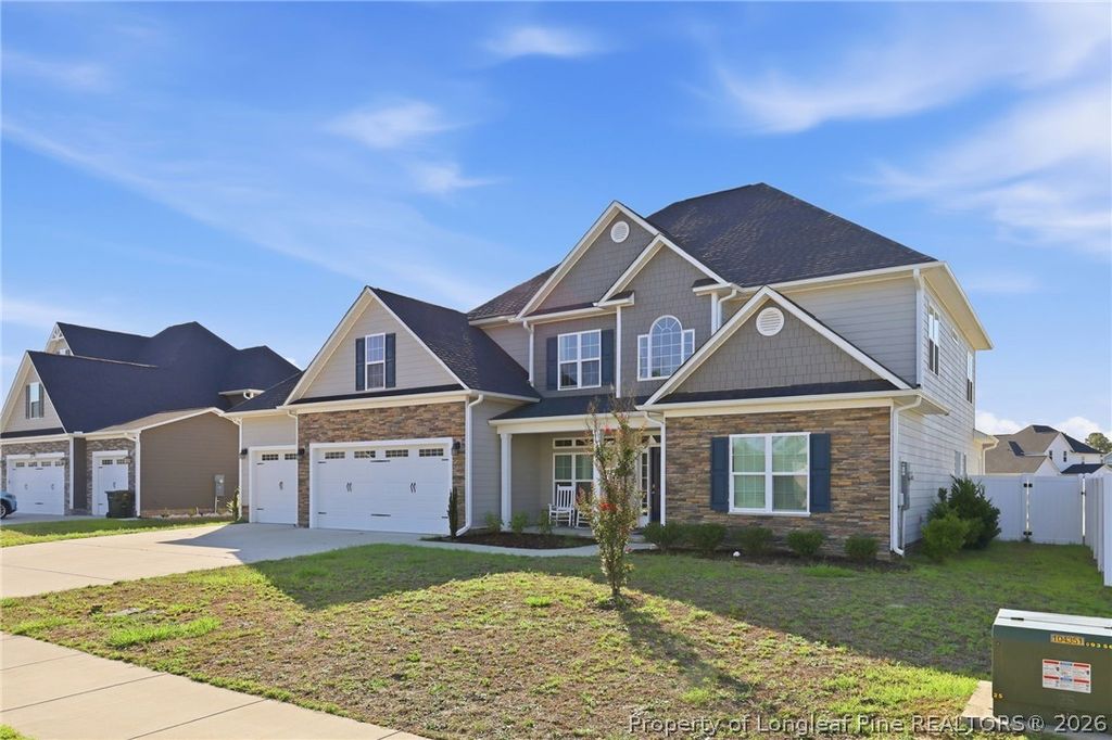 Photo of 2950 Cragburn Place, Fayetteville, NC 28306 (MLS # 765247)