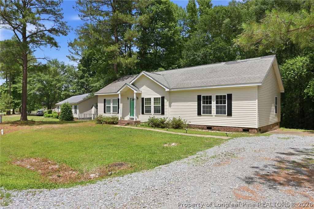 Photo of 175 Country Walk Lane, Sanford, NC 27332 (MLS # 763409)