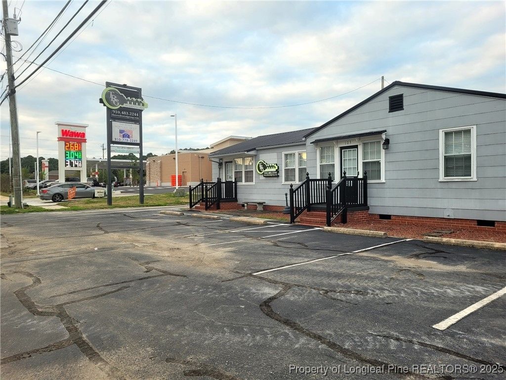 Photo for 103 Roxie Avenue, Fayetteville, NC 28304 (MLS # 749450)