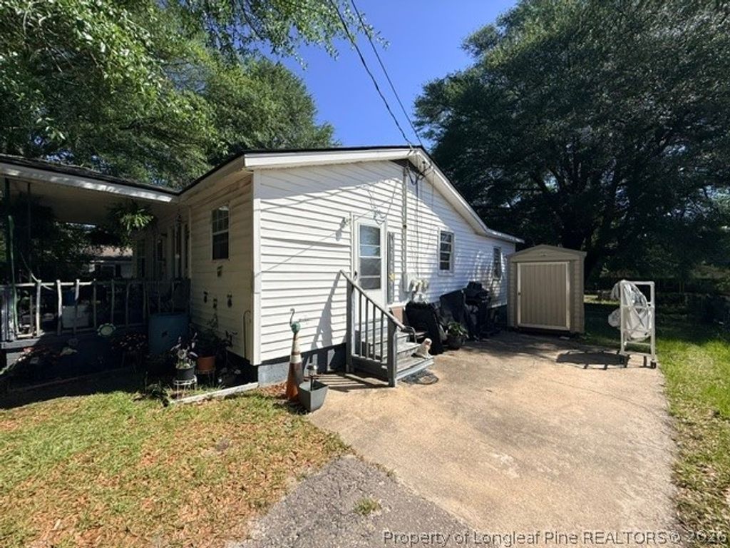 Photo of 816 Commerce Street, Fayetteville, NC 28305 (MLS # 764424)