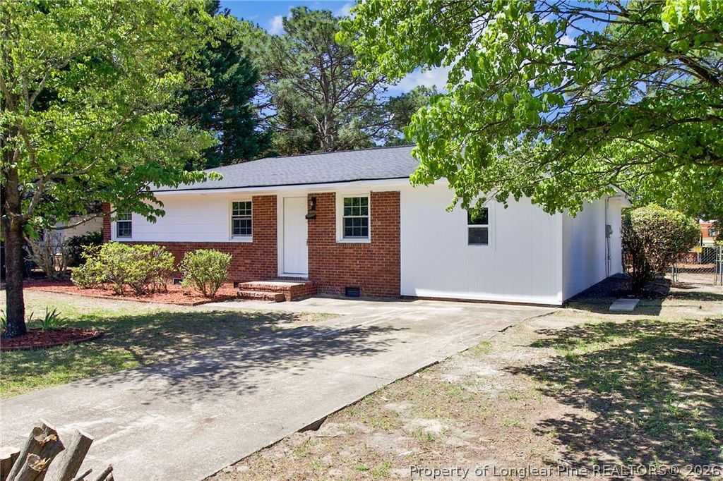Photo of 1826 Wayne Lane, Fayetteville, NC 28304 (MLS # 762851)