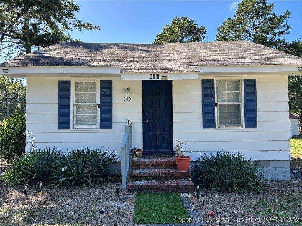 Photo of 1600 Easterling Drive, Spring Lake, NC 28390 (MLS # 751129)