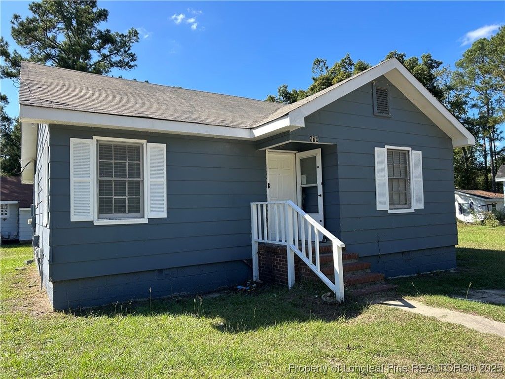 Photo of 1600 Easterling Drive, Spring Lake, NC 28390 (MLS # 751129)