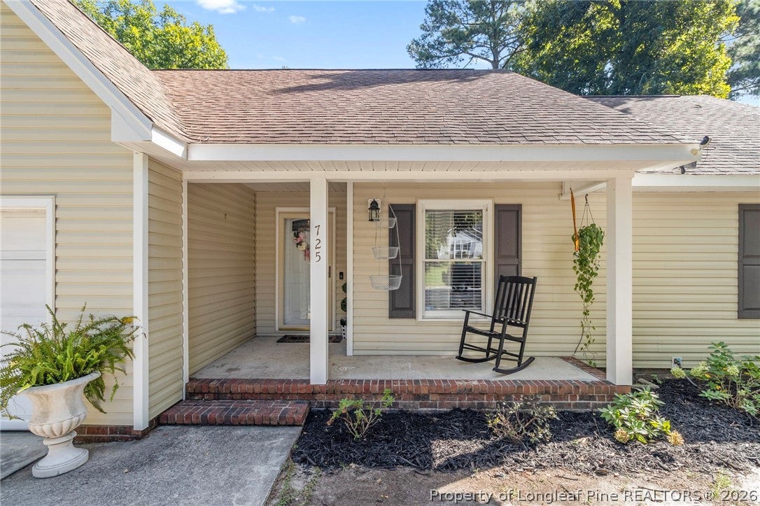 725 Sunnycrest Drive