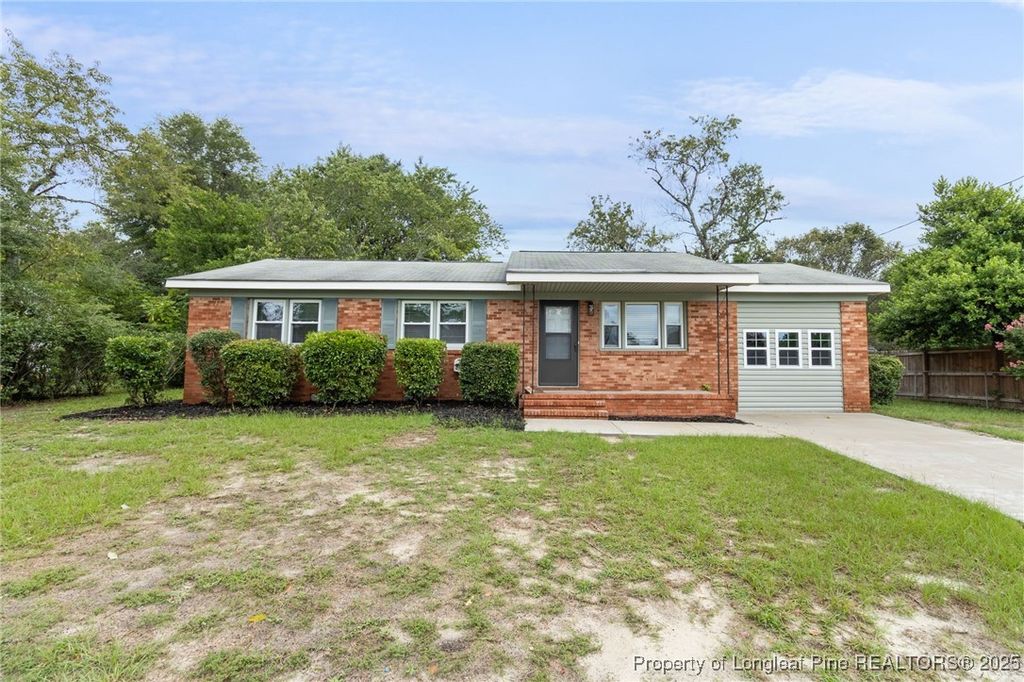 Photo of 3218 Pelligrini Avenue, Hope Mills, NC 28348 (MLS # 750784)