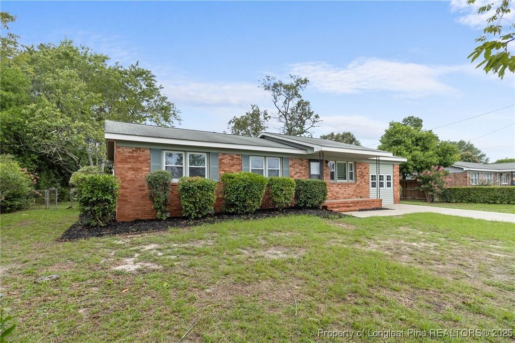 Photo of 3218 Pelligrini Avenue, Hope Mills, NC 28348 (MLS # 750784)