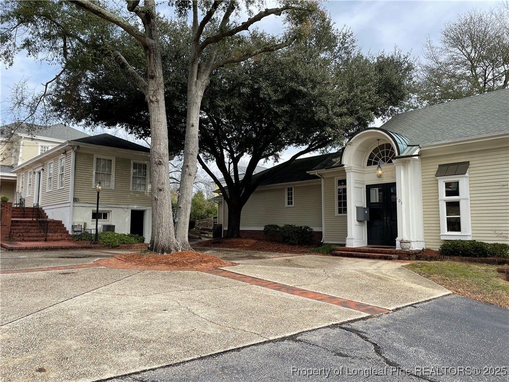 Photo of 103 Fountainhead Lane, Fayetteville, NC 28301 (MLS # 751602)