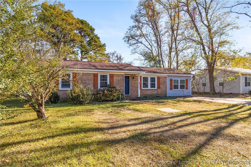 Photo of 6493 Portsmouth Drive, Fayetteville, NC 28314 (MLS # 753094)