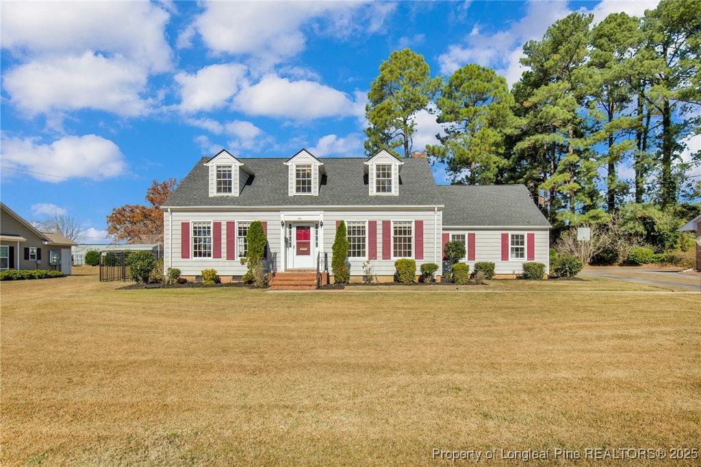 Photo of 316 W Elwood Avenue, Raeford, NC 28376 (MLS # 753150)