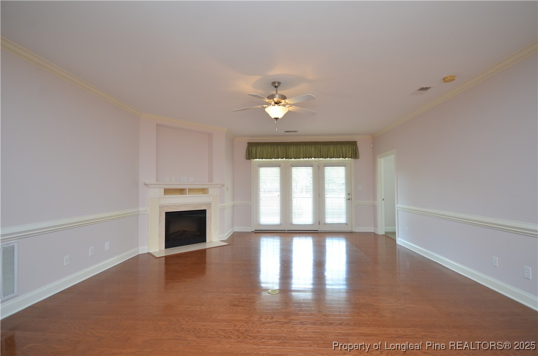 1830 Jennifer Lane 101