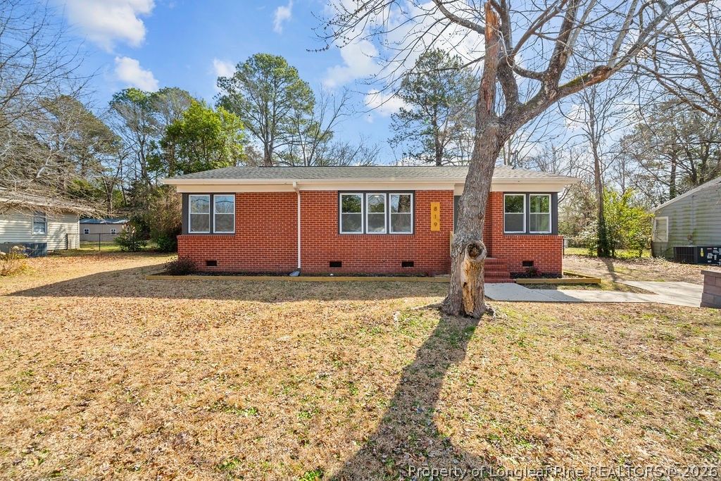 Photo of 819 Sandalwood Drive, Fayetteville, NC 28304 (MLS # 758506)