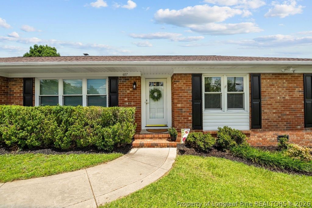 Photo of 607 Shortridge Road, Fayetteville, NC 28303 (MLS # 765685)