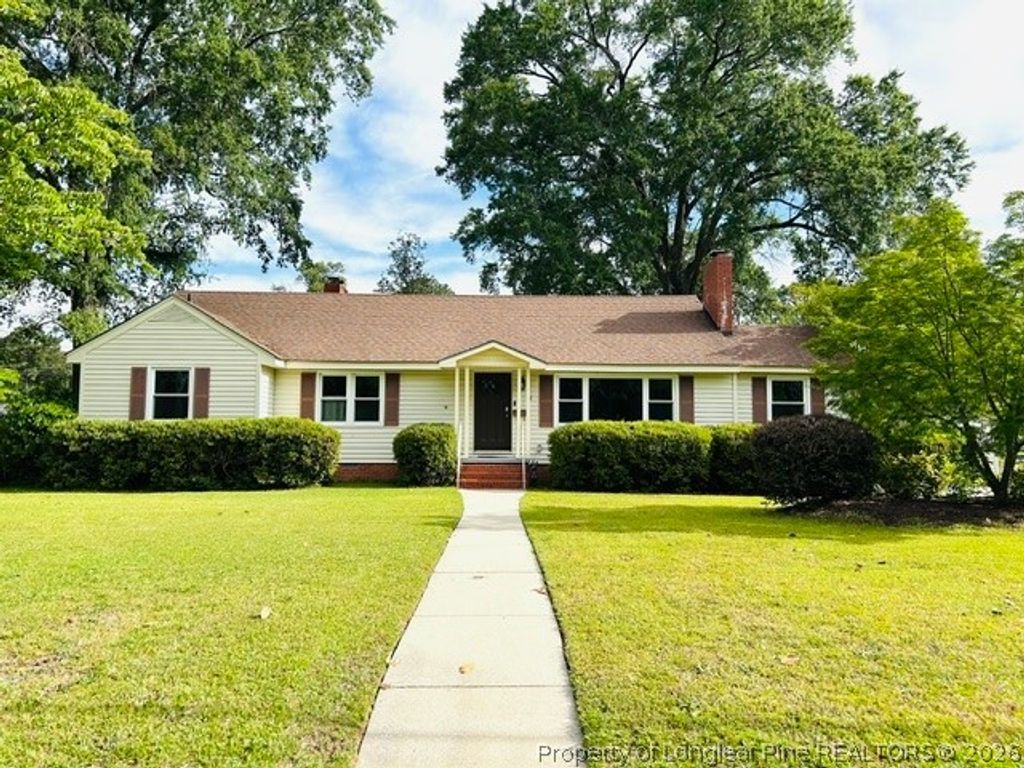 Photo of 504 W 30th Street, Lumberton, NC 28358 (MLS # 762649)