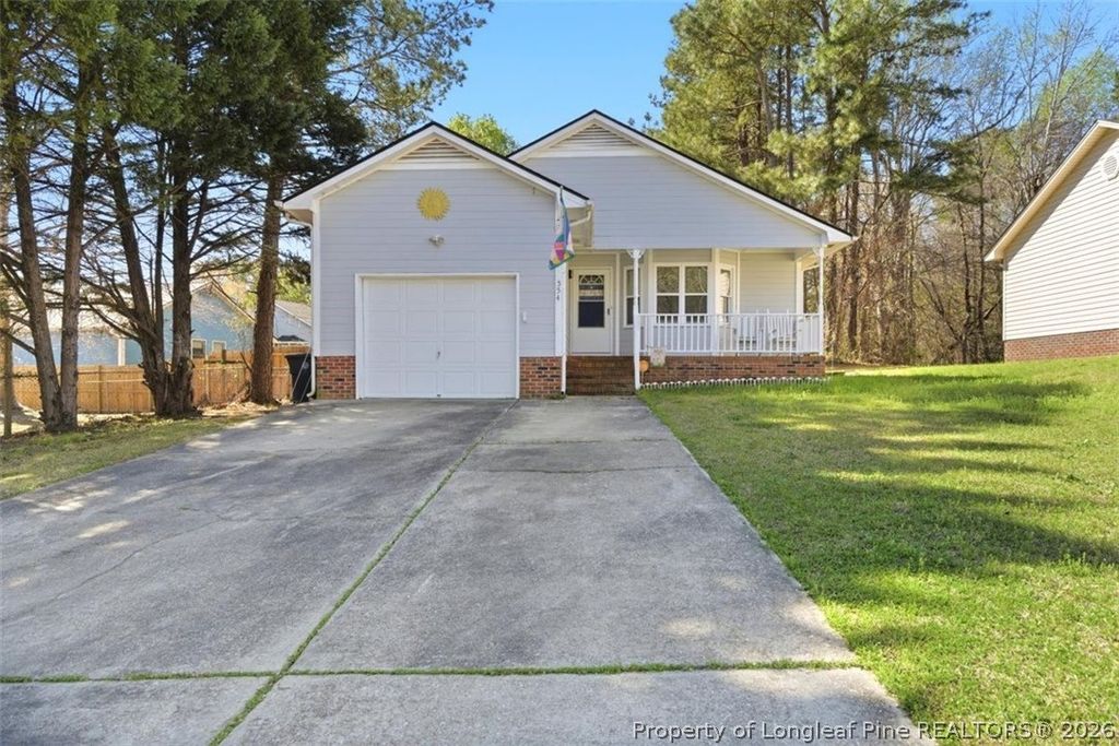 Photo of 554 Abbottswood Drive, Fayetteville, NC 28301 (MLS # 758899)