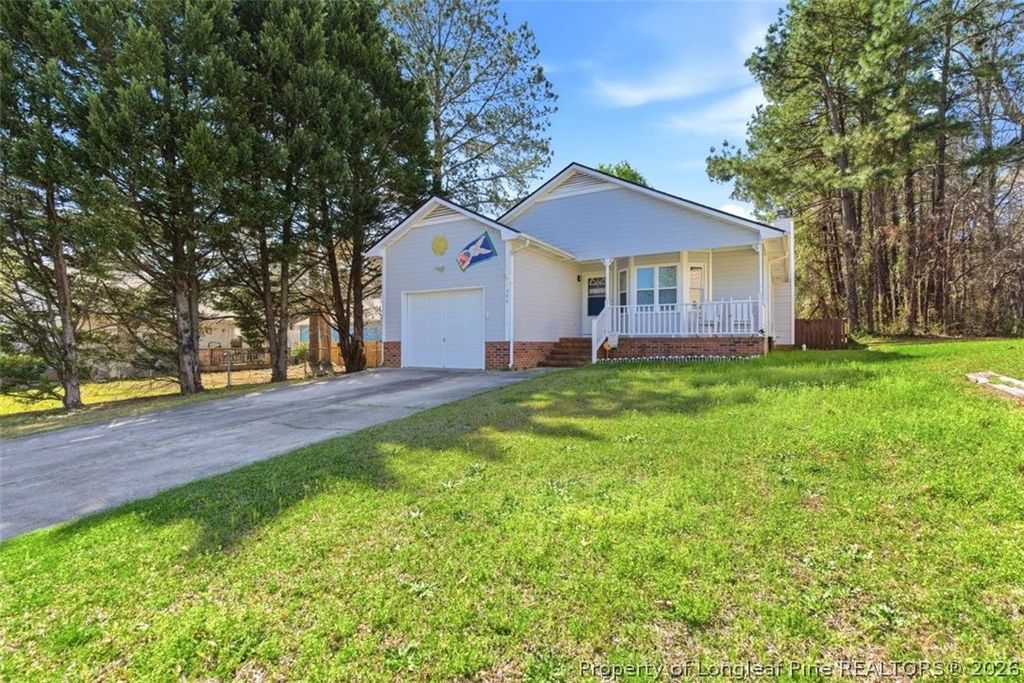 Photo of 554 Abbottswood Drive, Fayetteville, NC 28301 (MLS # 758899)
