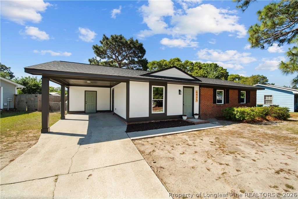 Photo of 5925 Richfield Avenue, Hope Mills, NC 28348 (MLS # 762863)