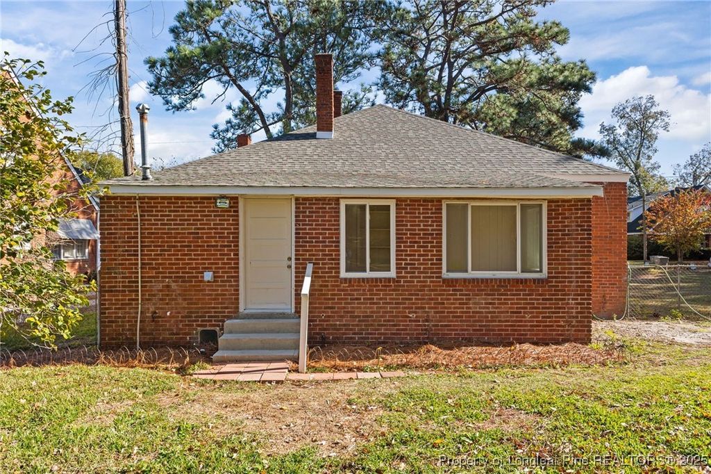 Photo of 111 Charles Street, Lumberton, NC 28358 (MLS # 753172)