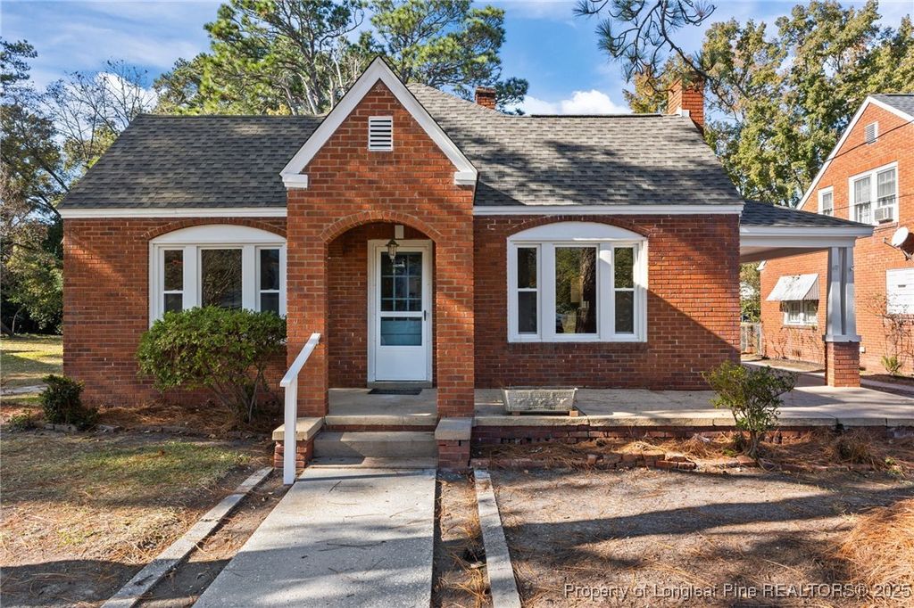 Photo of 111 Charles Street, Lumberton, NC 28358 (MLS # 753172)