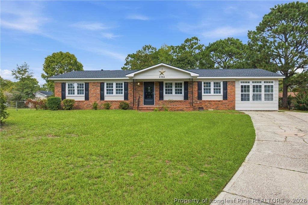 Photo of 4384 Spinel Drive, Fayetteville, NC 28311 (MLS # 768759)