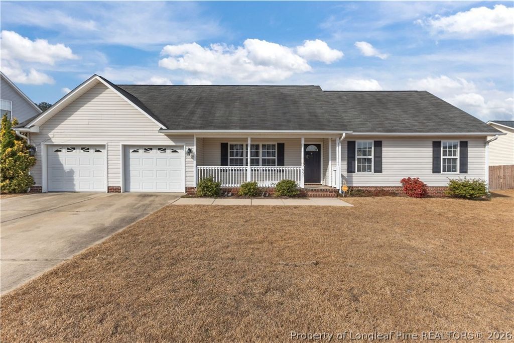 Photo of 5512 Ascent Drive, Hope Mills, NC 28348 (MLS # 757618)