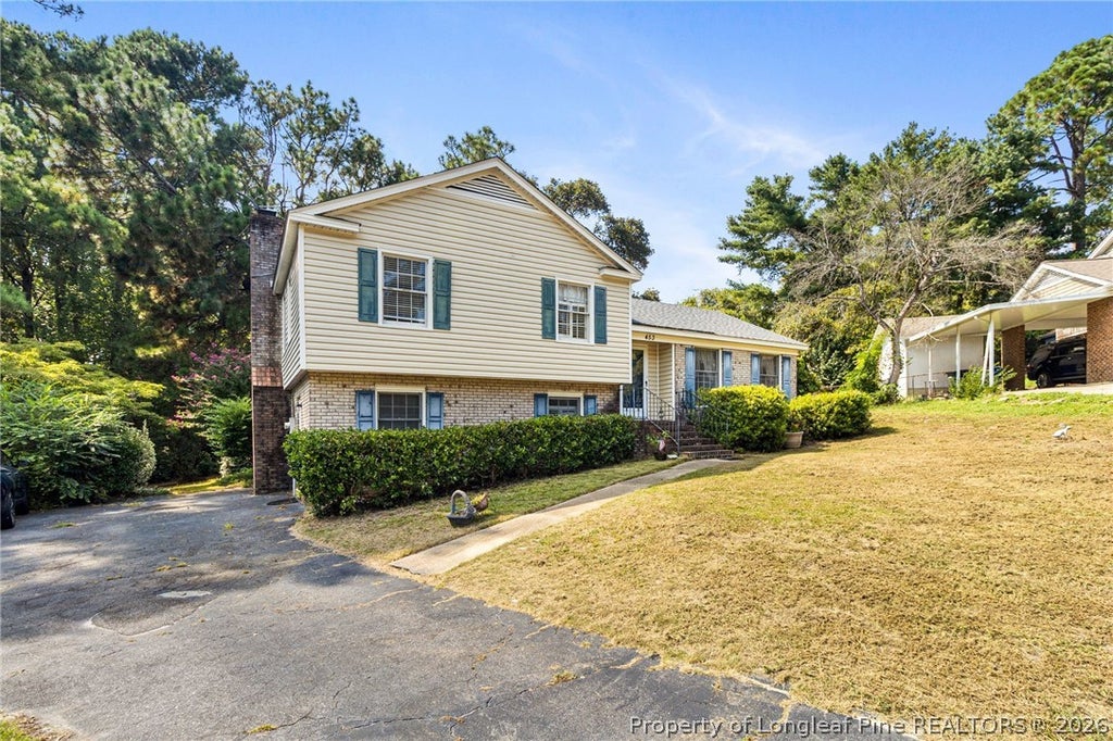 Photo of 453 Bay Shore Drive, Fayetteville, NC 28311 (MLS # 768933)