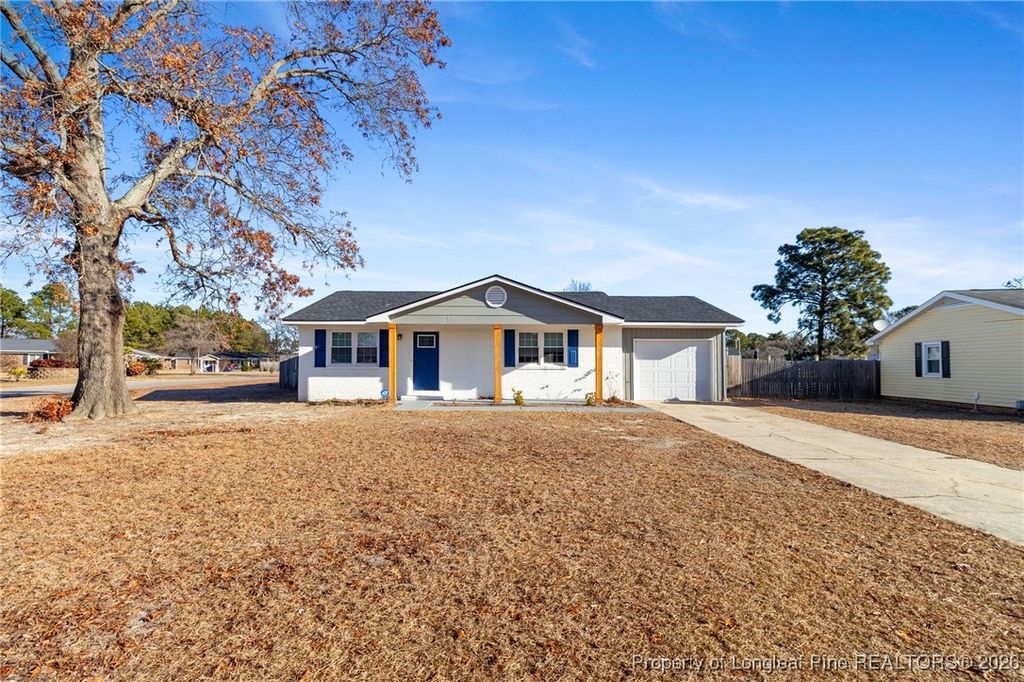 Photo of 6218 Thornwood Drive, Hope Mills, NC 28348 (MLS # 756280)