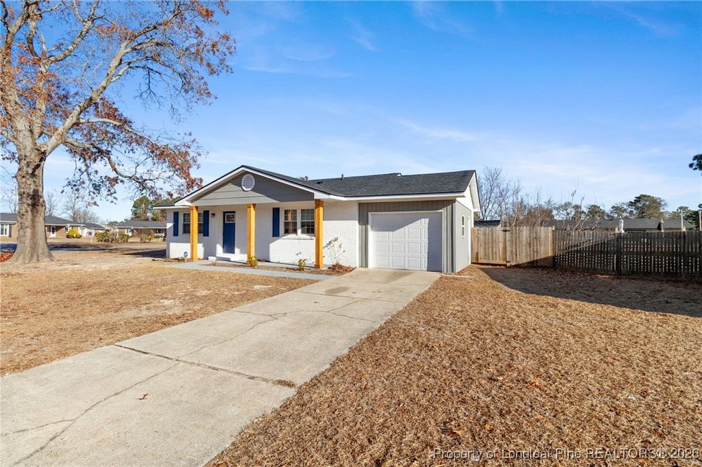 Photo of 6218 Thornwood Drive, Hope Mills, NC 28348 (MLS # 756280)