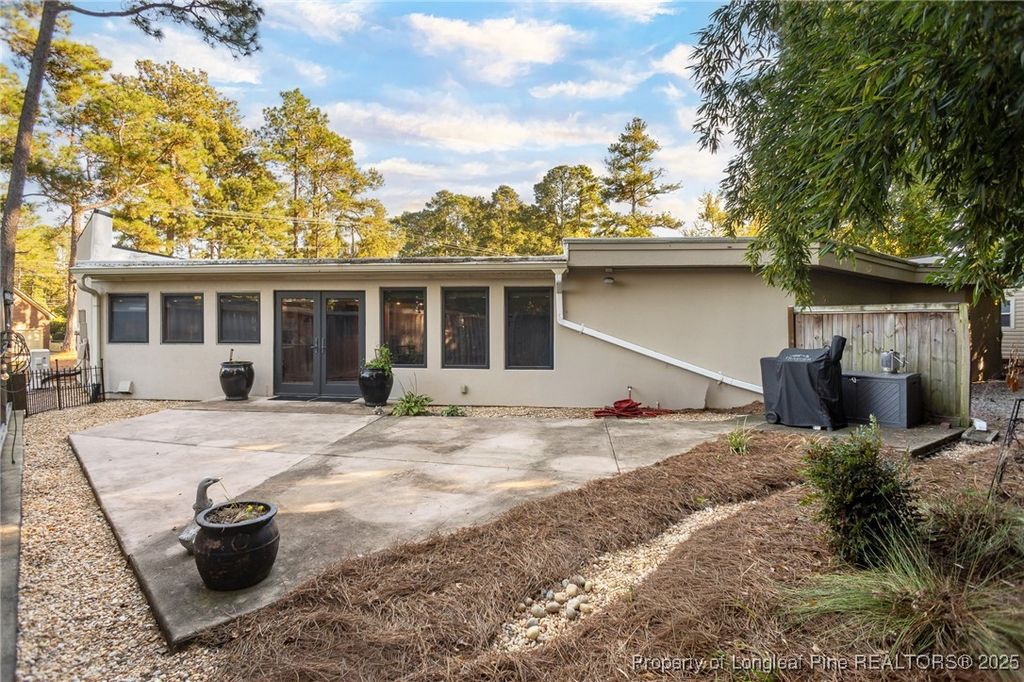 Photo of 2210 Winterlochen Road, Fayetteville, NC 28305 (MLS # 753296)