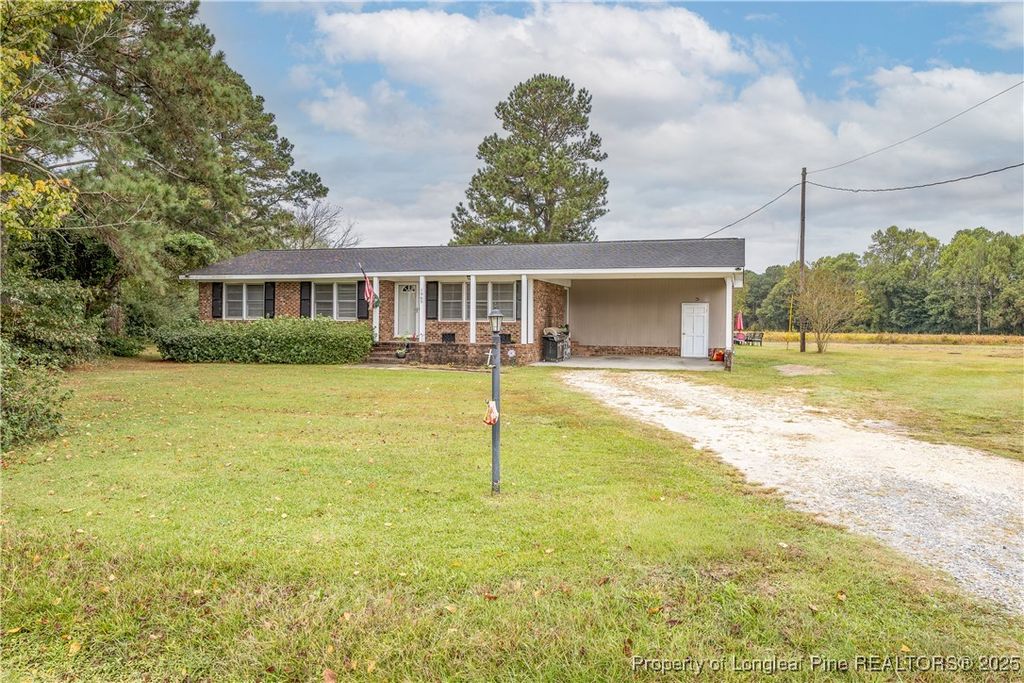 Photo of 1965 Green Path Road, Dunn, NC 28334 (MLS # 751632)