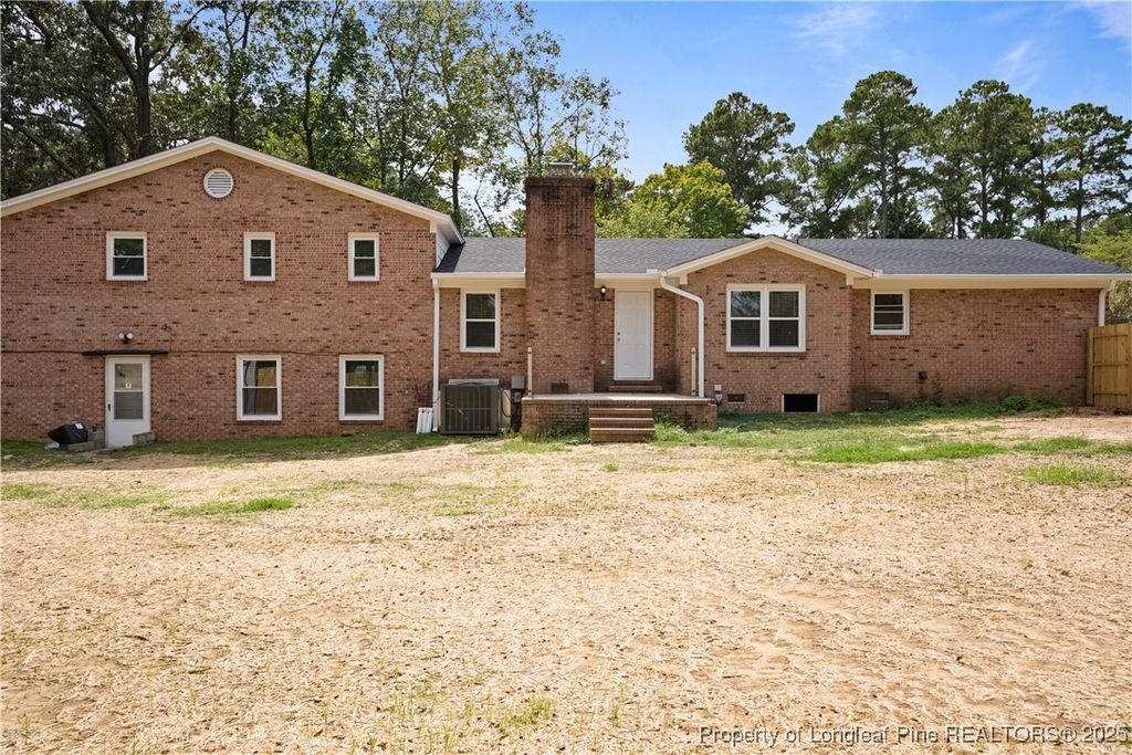 Photo of 822 Southview Circle, Fayetteville, NC 28311 (MLS # 751600)