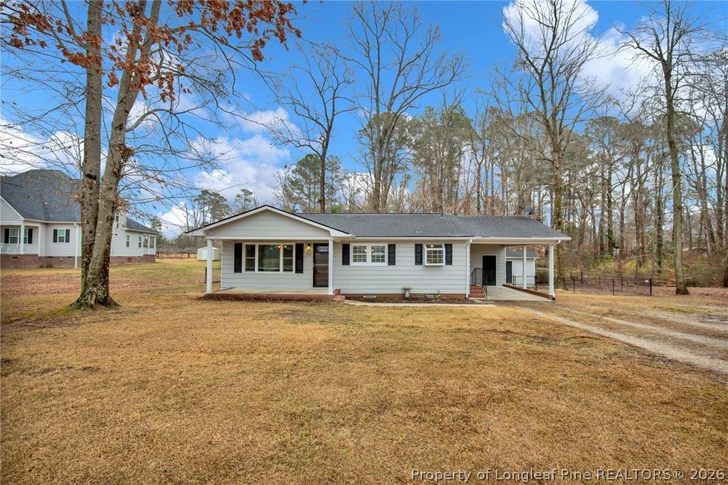 Photo of 882 Middle Road, Fayetteville, NC 28312 (MLS # 757001)