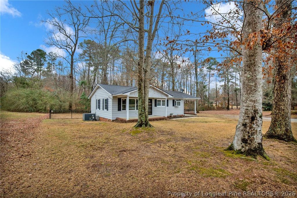 Photo of 882 Middle Road, Fayetteville, NC 28312 (MLS # 757001)