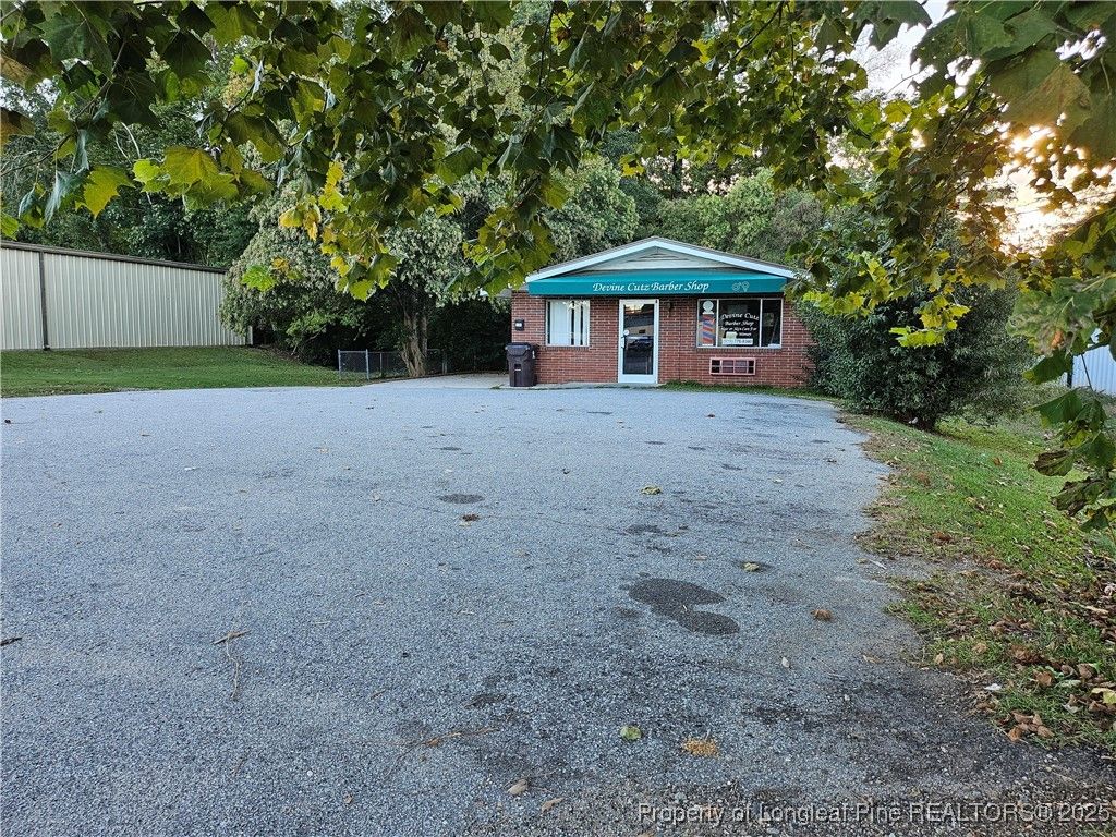 Photo of 2210 Lee Avenue, Sanford, NC 27330 (MLS # 751794)
